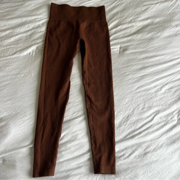 Amazon Workout Set - Picture 4 of 5